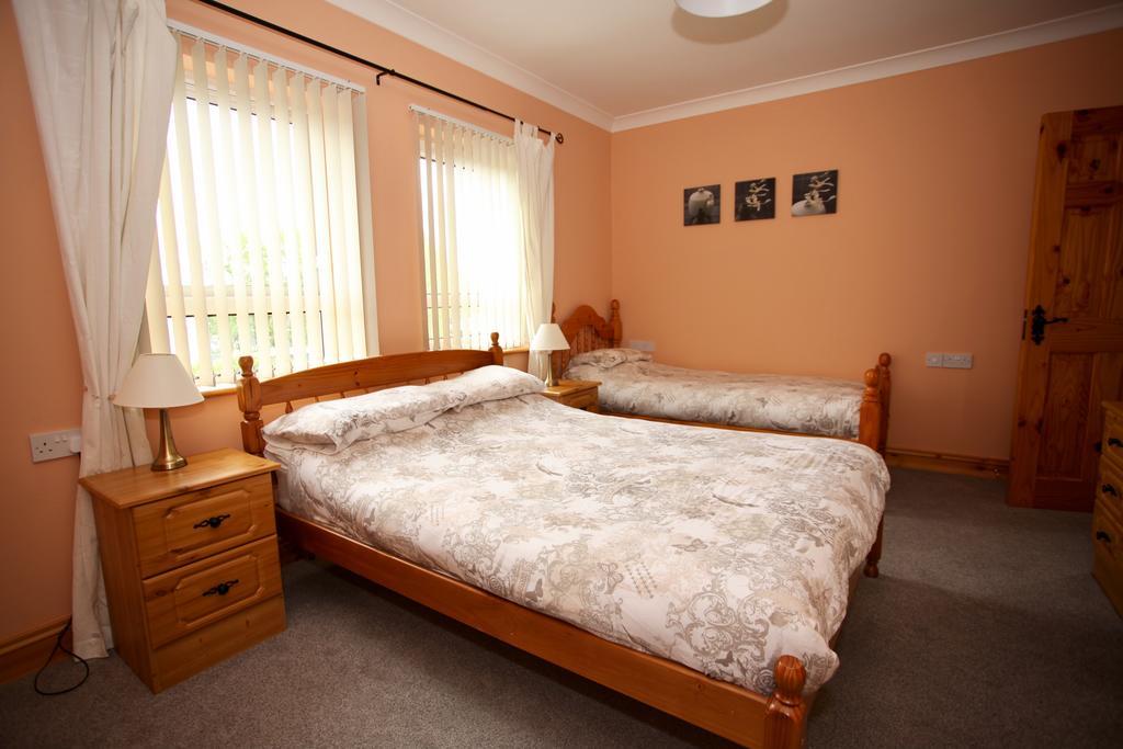 לטרקני Burndale House B&B מראה חיצוני תמונה